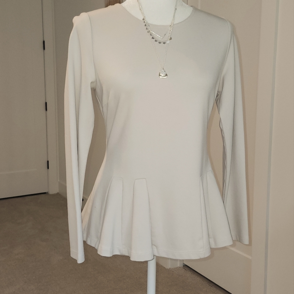 Carmen Marc Valvo Elegant Cream Peplum Top